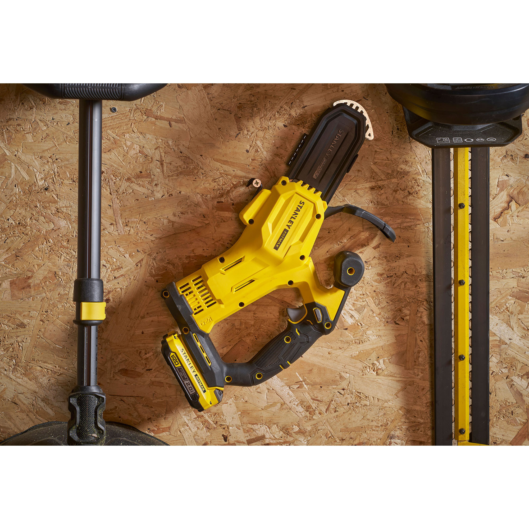Elagueuse 15cm 18V Stanley FatMax - V20 + 1 batterie 2Ah