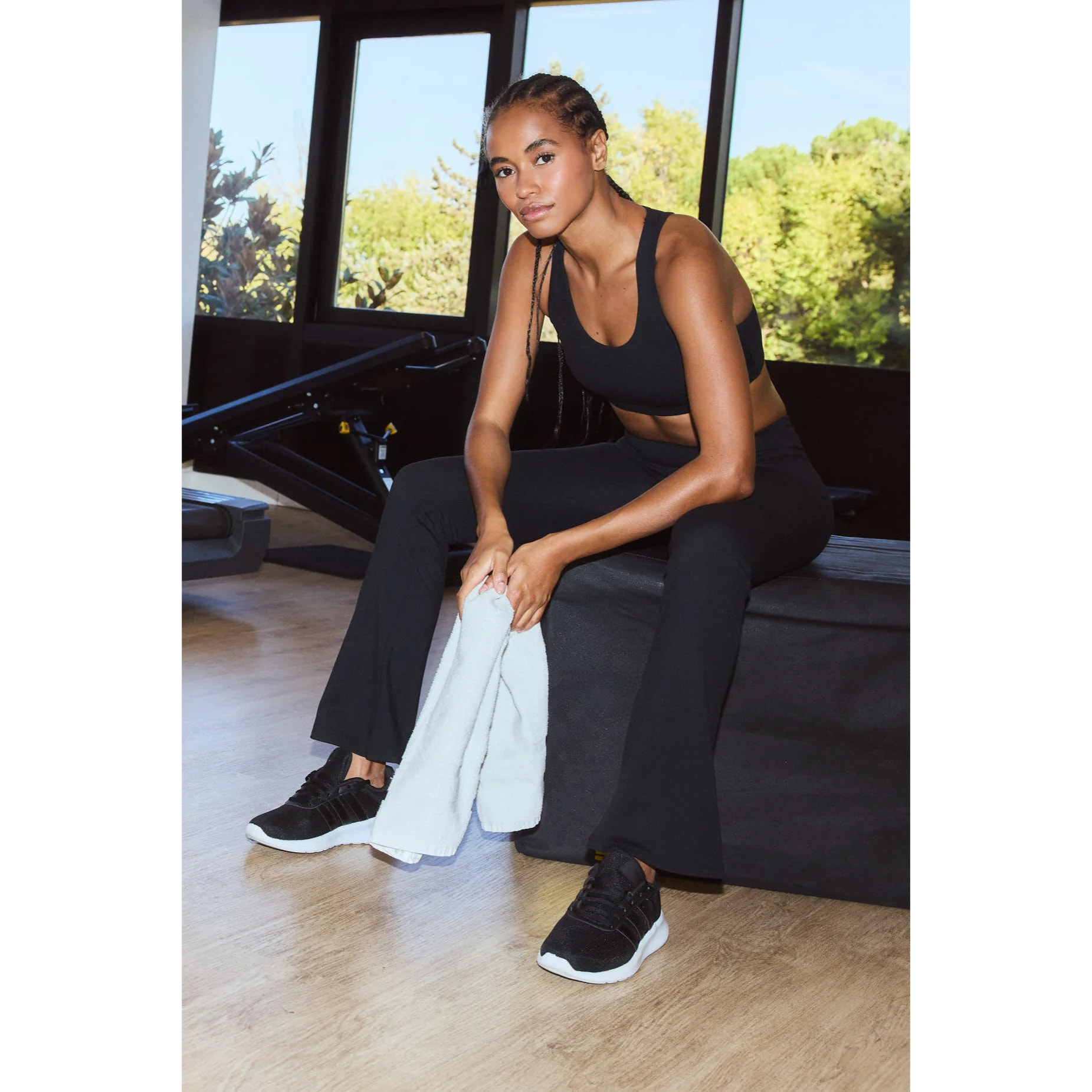 Pantalone sportivo flare