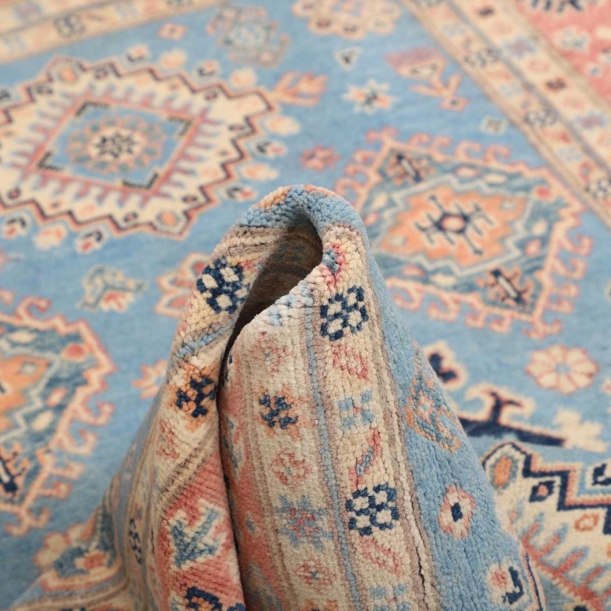 Tapis salon géométrique, artisanal noué main en laine naturelle