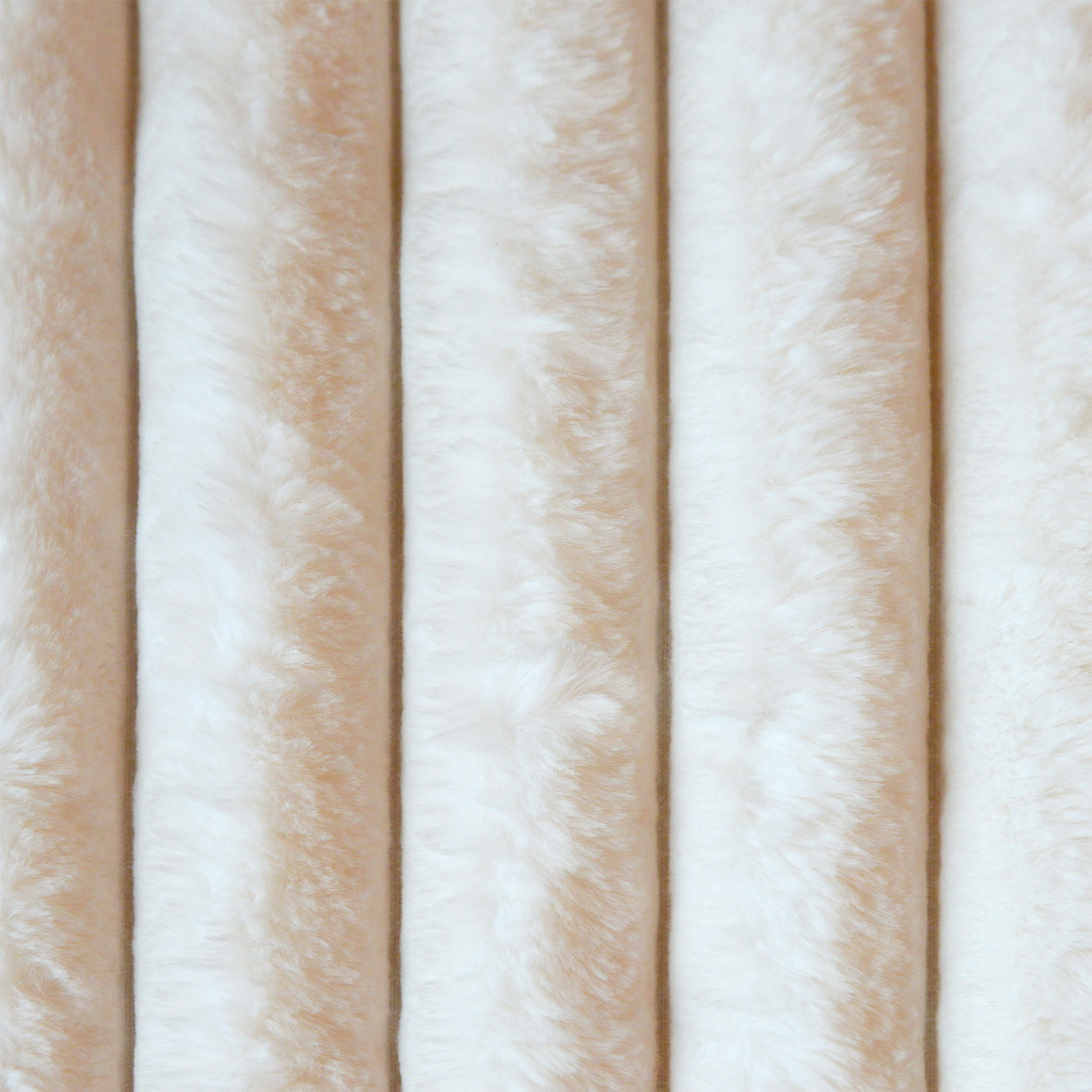 Tissu  côtelé  imitation fourrure - Ecru