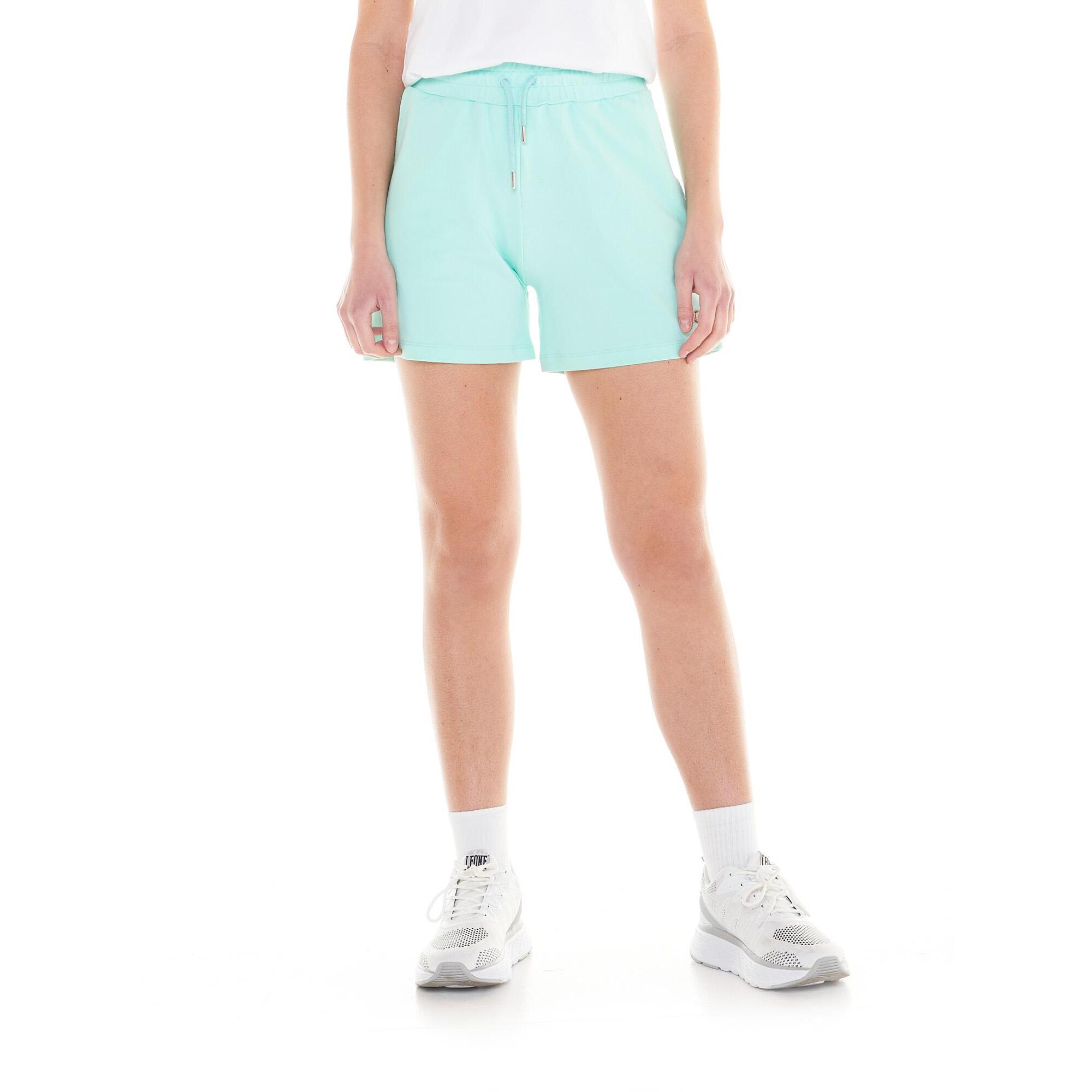 Pantalón corto básico de mujer.