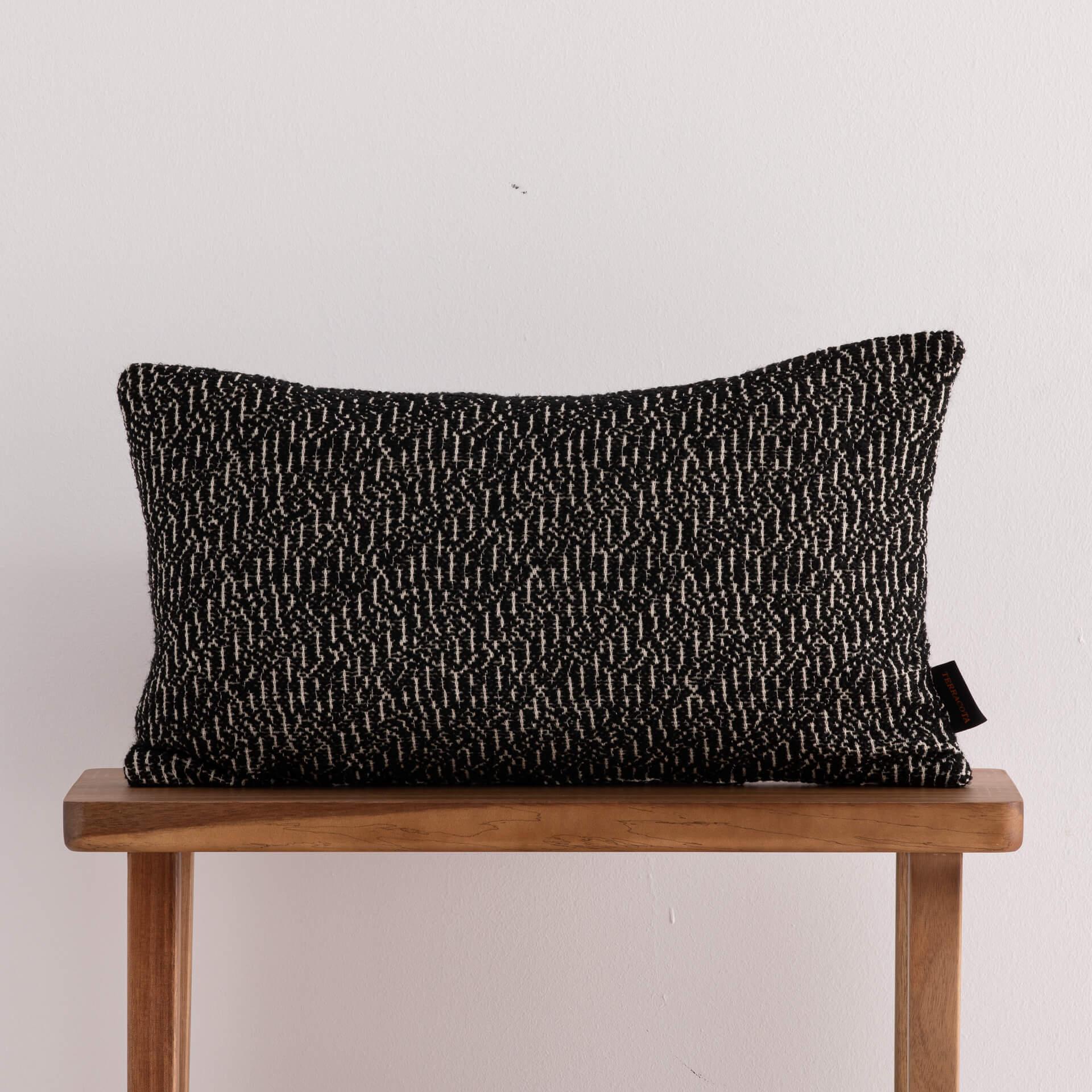 Housse de coussin jacquard 30x50 cm Benisa Noir