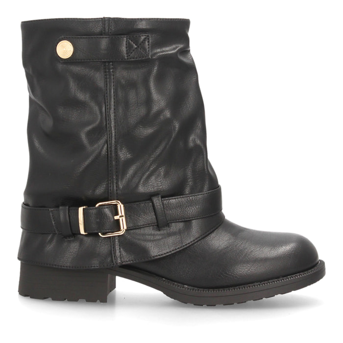 Botines moteros con correas decorativas para mujer