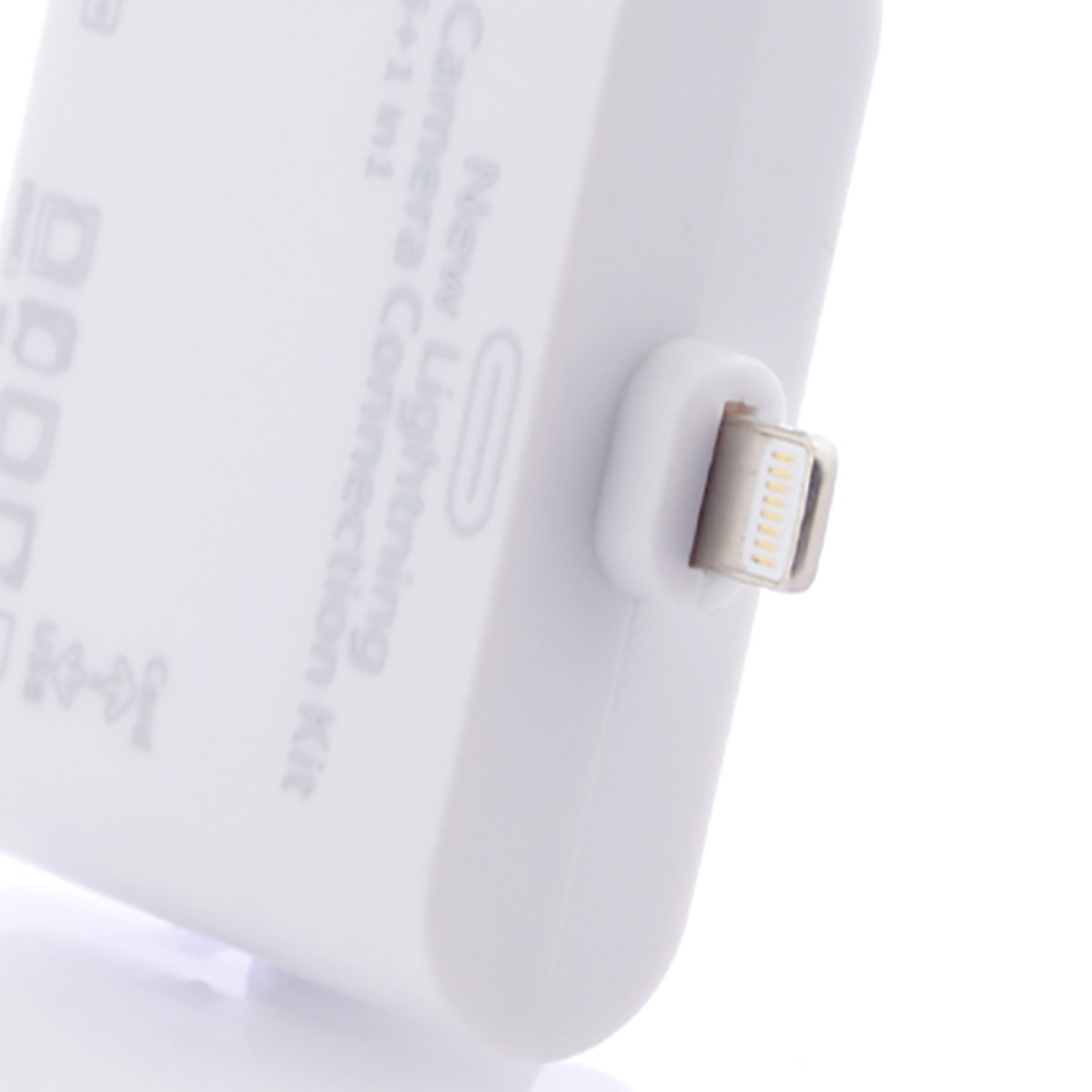 DAM Adattatore 5 In 1 iPad Air 1/2-Mini 1/2/3-Ipad 4 5x4 Cm. Colore bianco