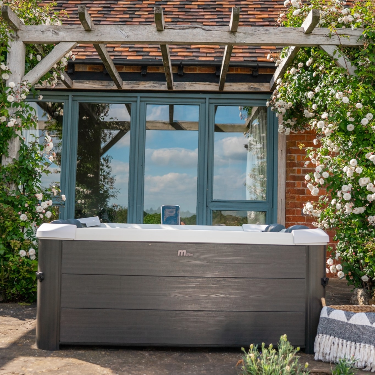 Spa carré 180 cm x 180cm OSLO PLUS 6 places