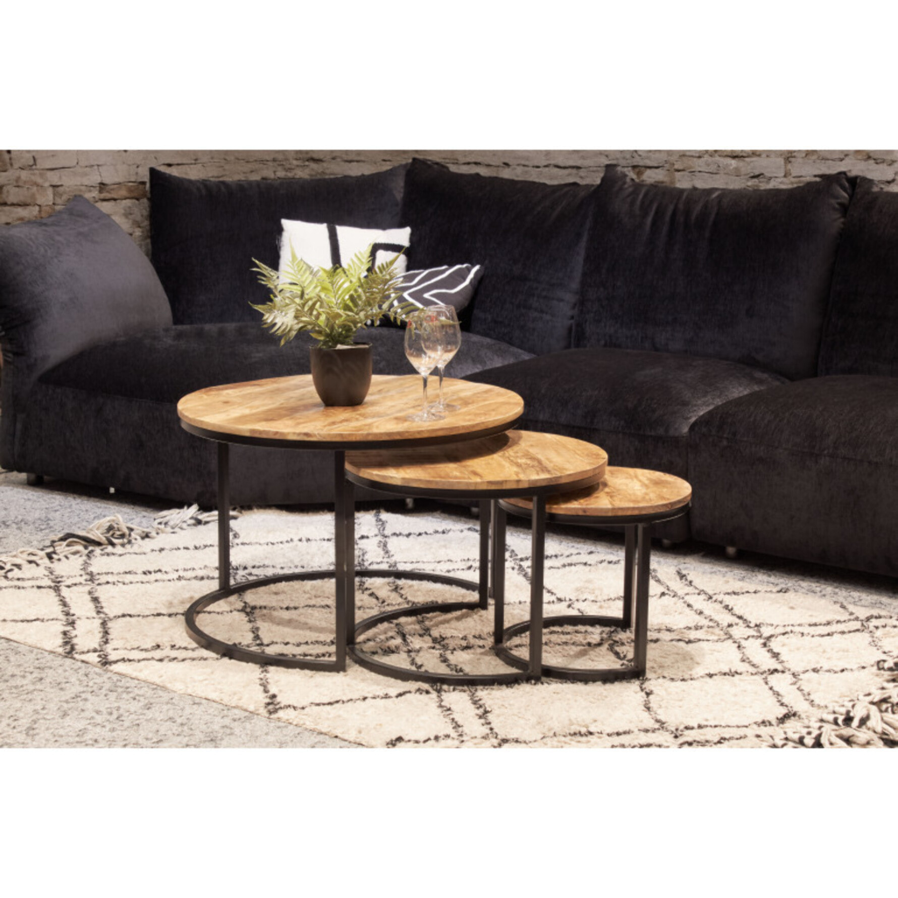 Tables basses rondes gigognes en bois de manguier et pieds métal - FUR