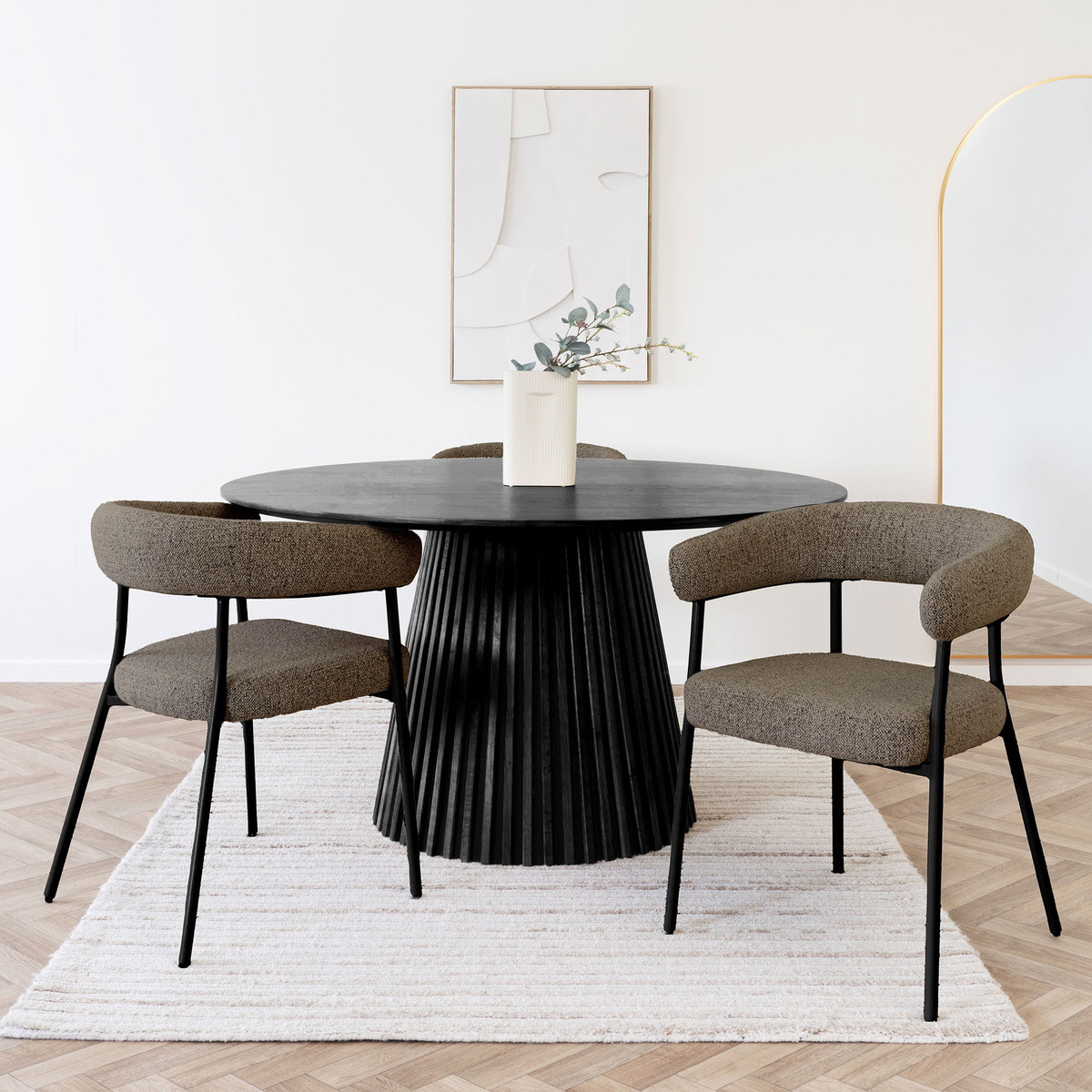 Set 2 sedie da pranzo Trivio in tessuto marrone con gambe in acciaio grigio