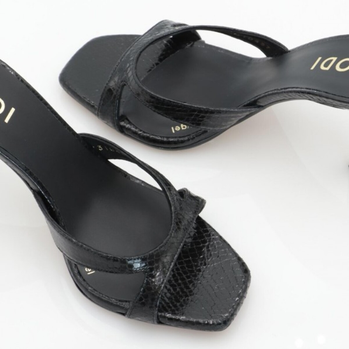 SANDALIAS NEGRAS SIRAGEL-X