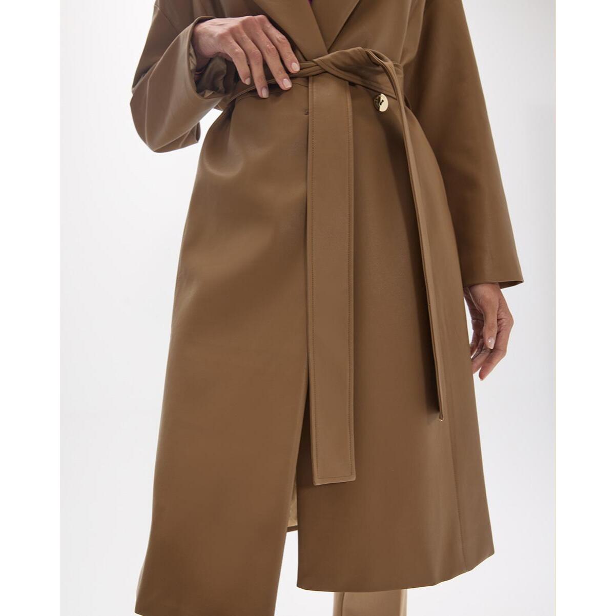 lungo cappotto di pelliccia sintetica