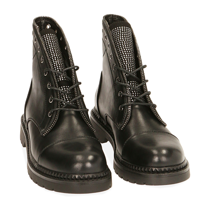 Anfibi con gambale sagomato neri