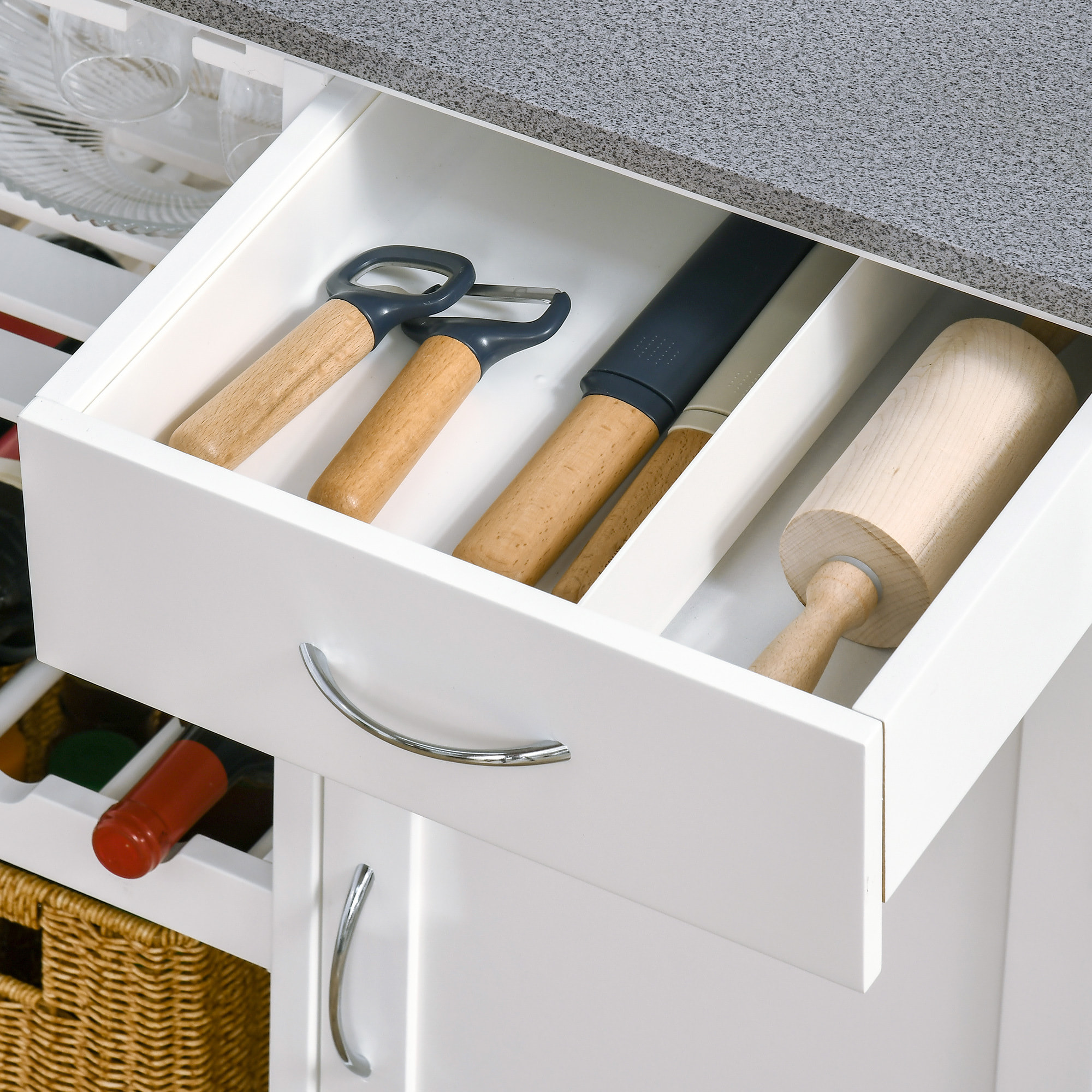 HOMCOM Carro de Cocina con Ruedas Carrito de Servicio con 1 Cajón Estantes Extraíbles Botellero para 4 Botellas y Armario para Comedor Salón Carga 40 kg 76x48x88 cm Blanco