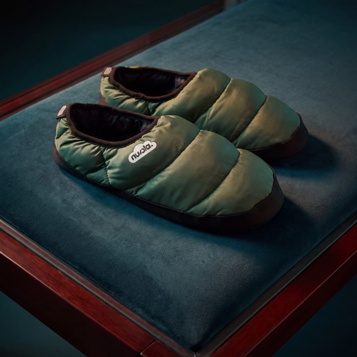 Zapatilla de estar por casa ,Clasica Suela de Goma.