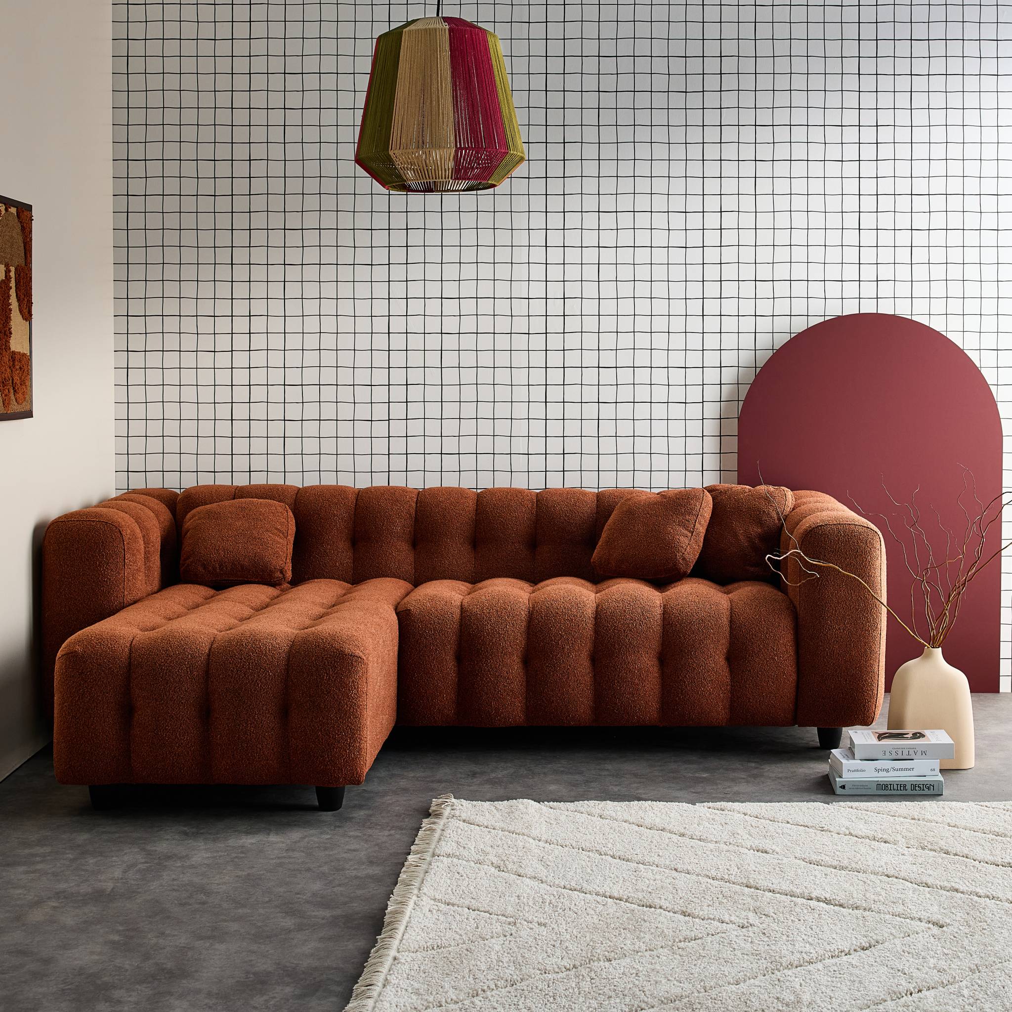 Canapé d'angle réversible 3-4 places bouclette texturée. terracotta. capitonné structure bois d'eucalyptus et contreplaqué