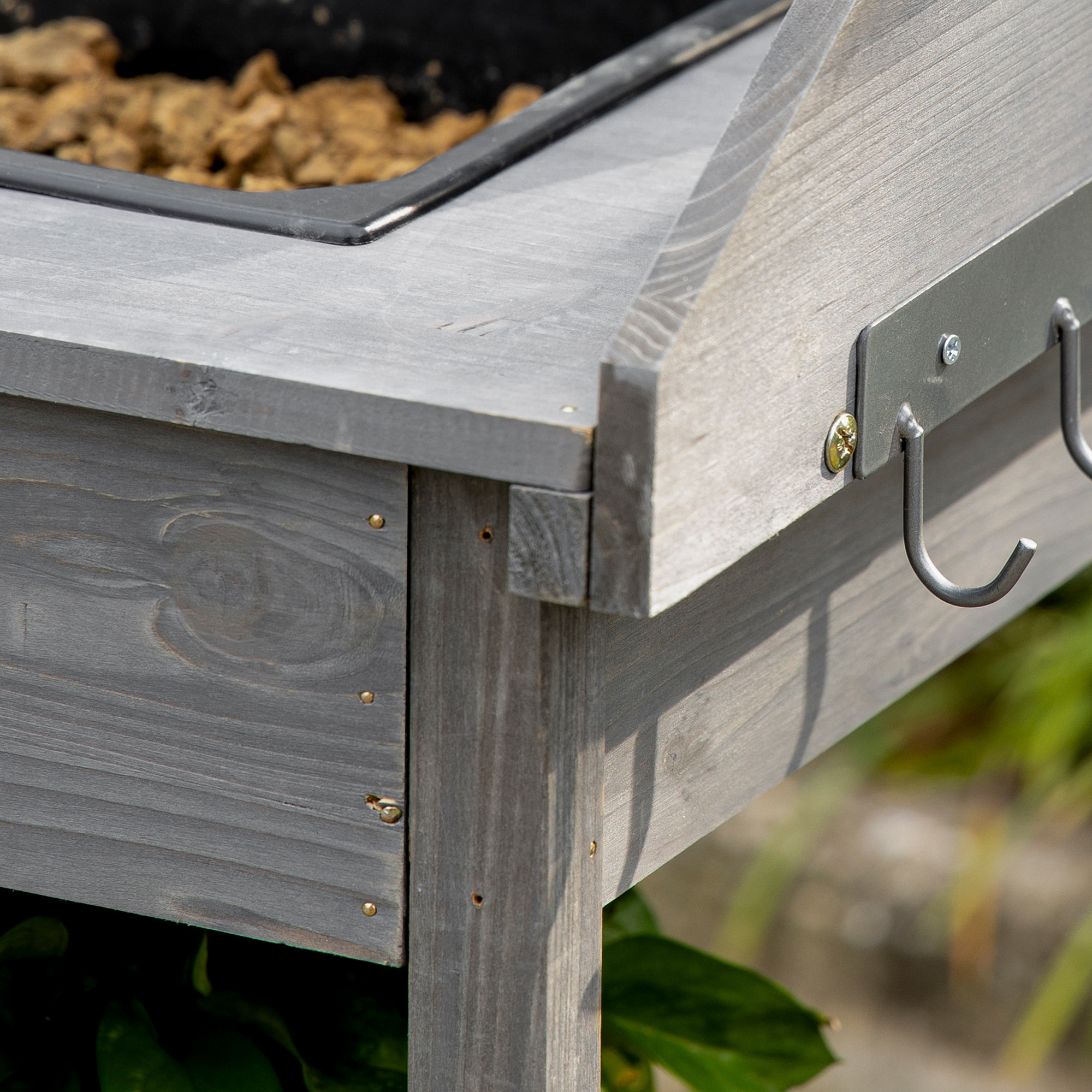 Table de rempotage jardinage multi-équipée - tiroir, 3 étagères, évier, 3 crochets - bois sapin pré-huilé gris