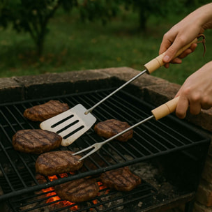 Set de herramientas para barbacoa de acero cromado con mango de madera