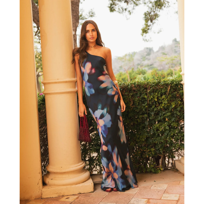 Vestido largo con escote asimétrico