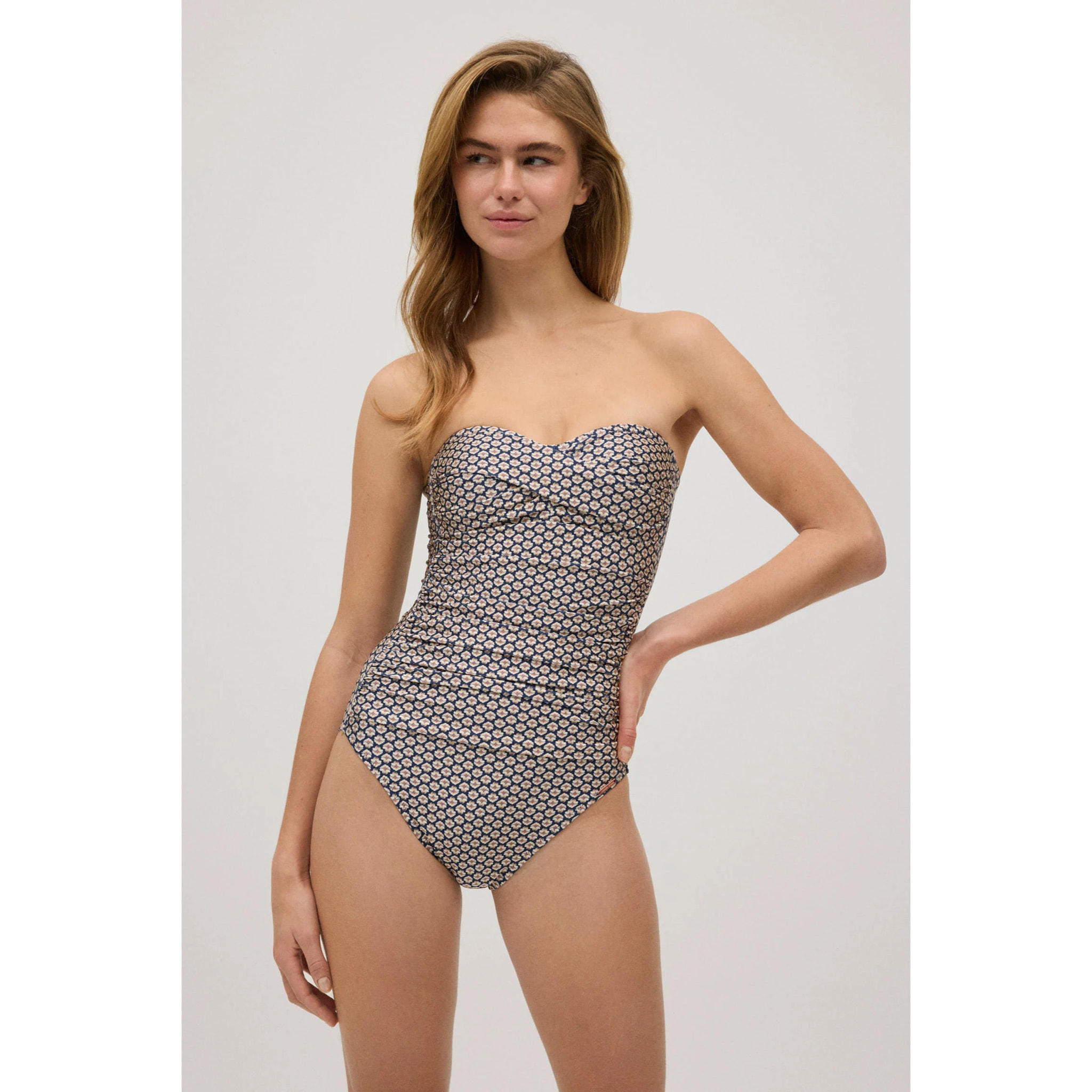 Costume da bagno a fascia snellente con stampa lucida