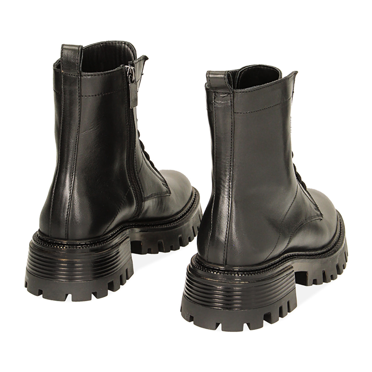 Anfibi neri in pelle, tacco 4,6 cm