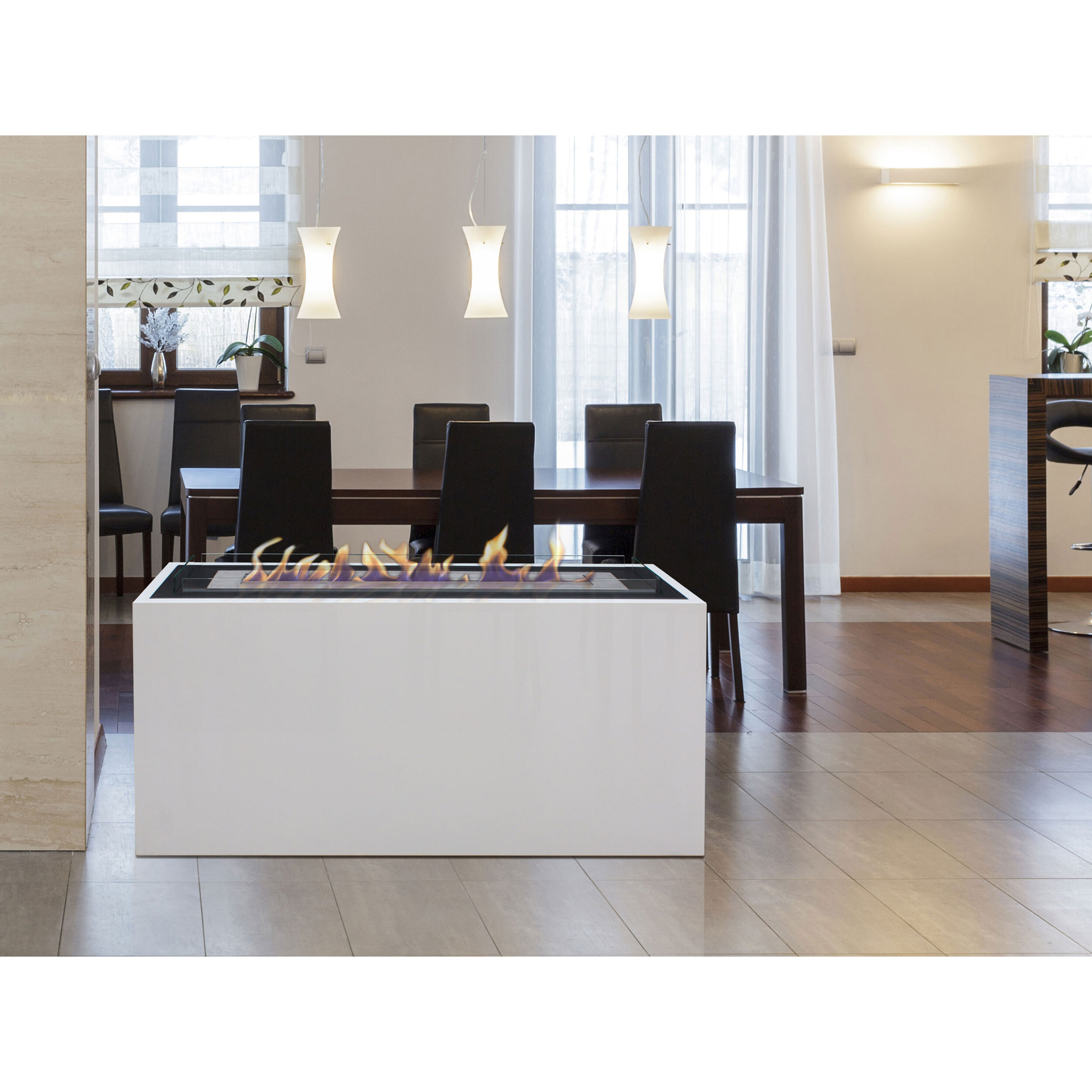 Chimenea de etanol de suelo de grandes dimensiones en acero lacado blanco GEA PURLINE