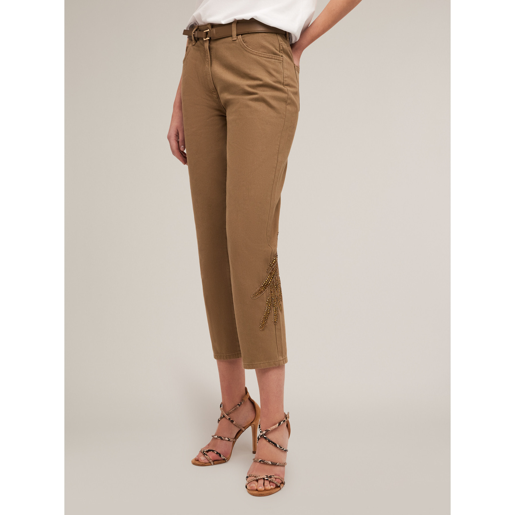 Motivi - Pantalón chino con parche bordado - Verde militare