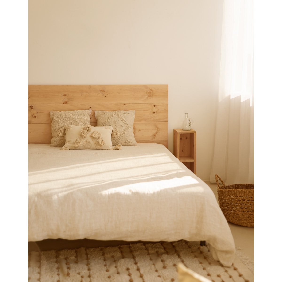 Cabecero de madera maciza en tono roble medio de varias medidas