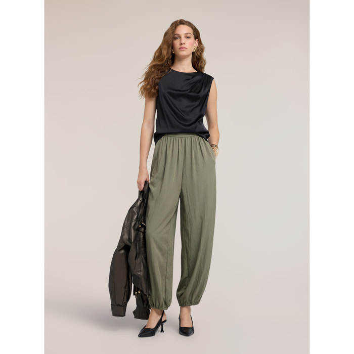 Motivi - Pantaloni con drappeggio in twill - Verde militare