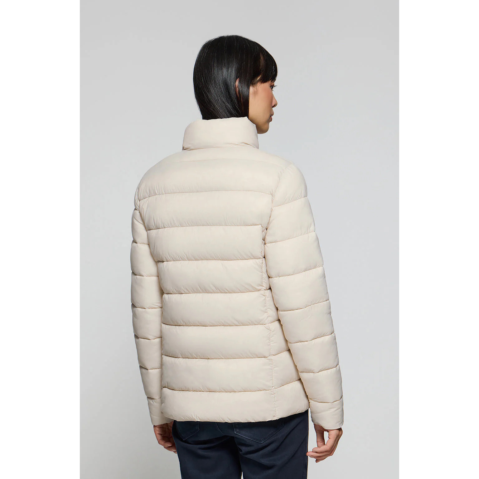 Chaqueta ultralight Susanne color beige con parche Rigby Go