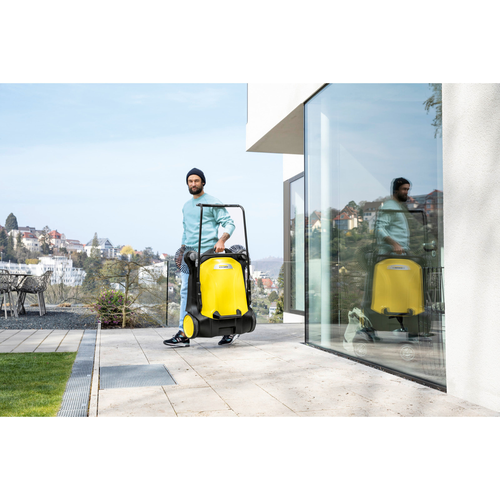 Balayeuse mécanique Karcher S 6 Twin - Largeur de balayage 860 mm- Double brosses- Capacité du collecteur 38 L