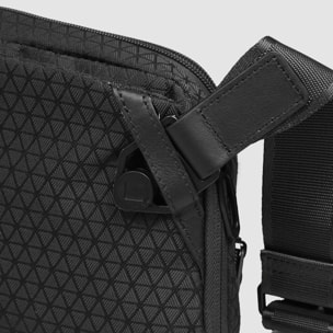 Piquadro Marsupio espandibile in tessuto riciclato con sistema di sicurezza antifurto e protezione RFID