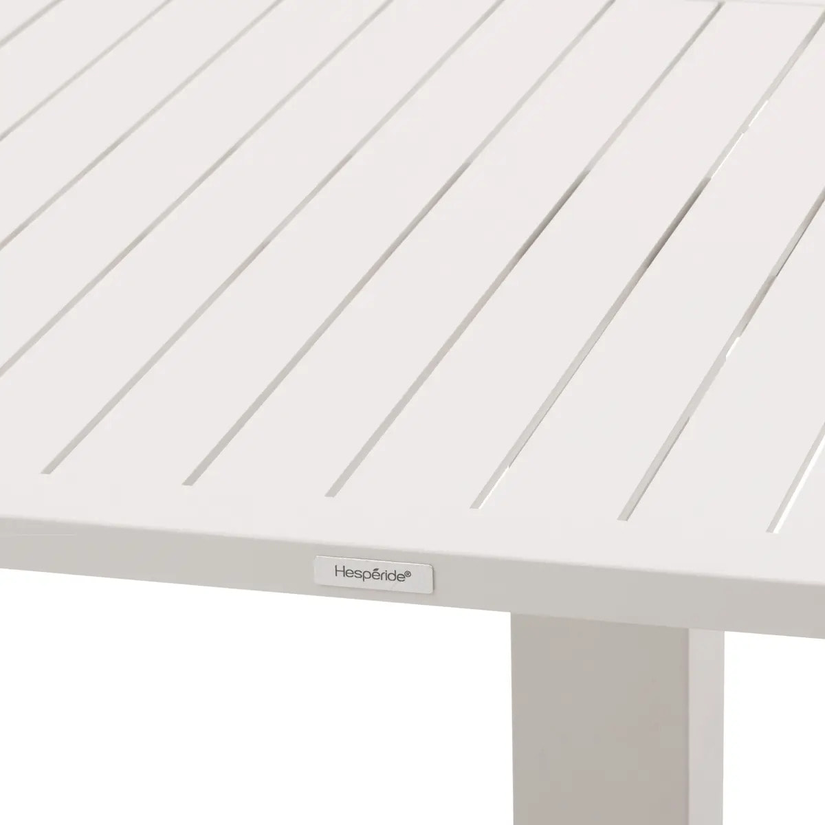 Table de jardin relevable carrée "Salimia" avoine 110 x 110 x 69cm en aluminium