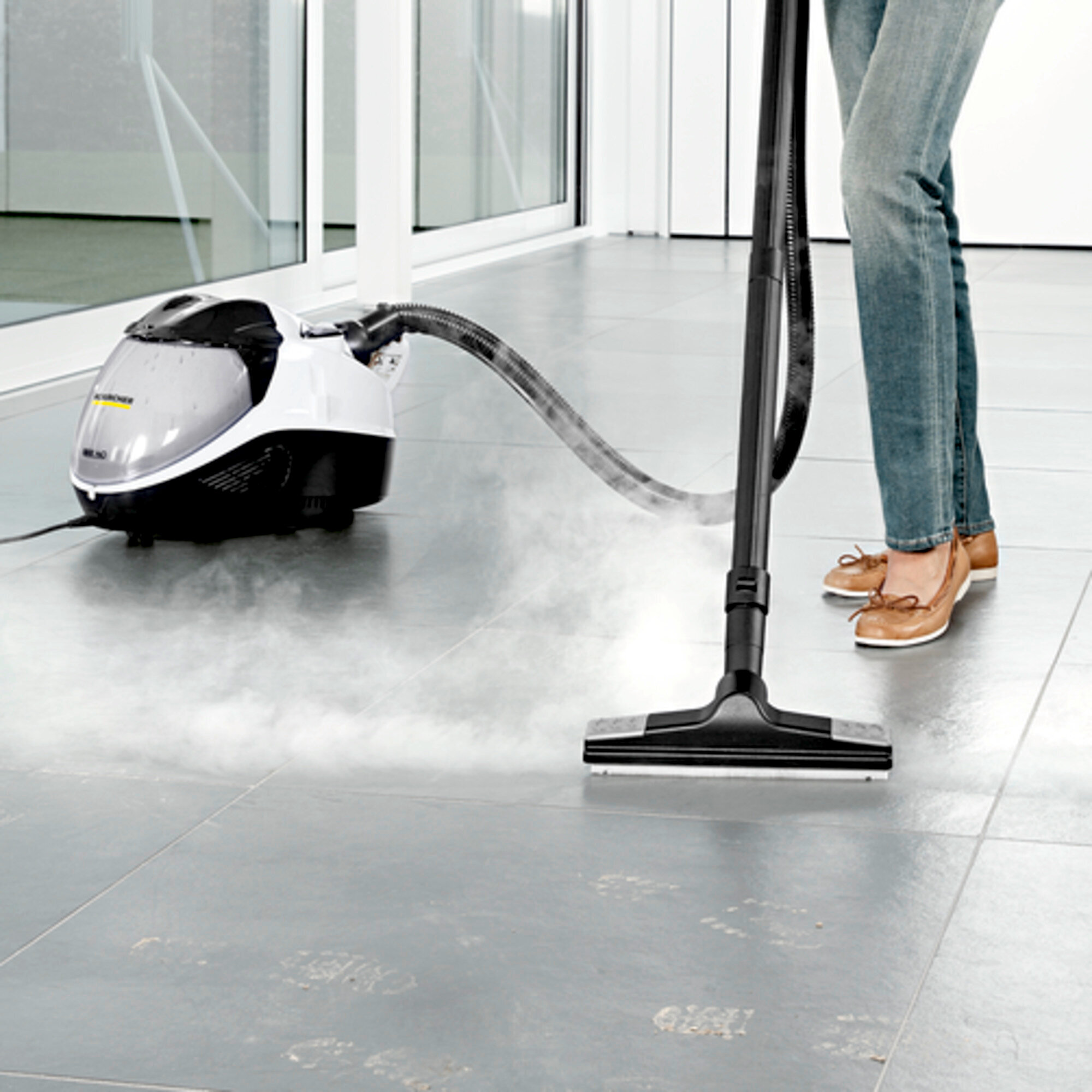 Nettoyeur vapeur aspirateur Karcher SV 7 - Puissance 2200 W- Capacité 1 L- Rayon d'action 8 m- 2 en 1