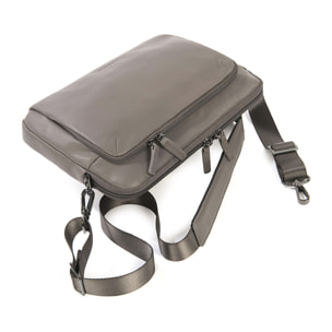 Borsa a tracolla  unisex In Vera pelle Made in Italy 34x23x8,5 cm