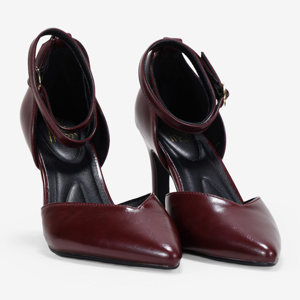 Zapatos de tacón burdeos con punta