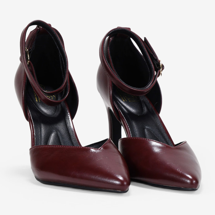 Zapatos de tacón burdeos con punta