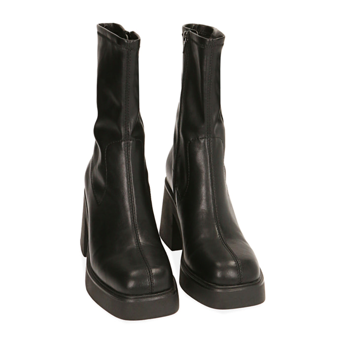 Botines negros de plataforma, tacón 8,5 cm.