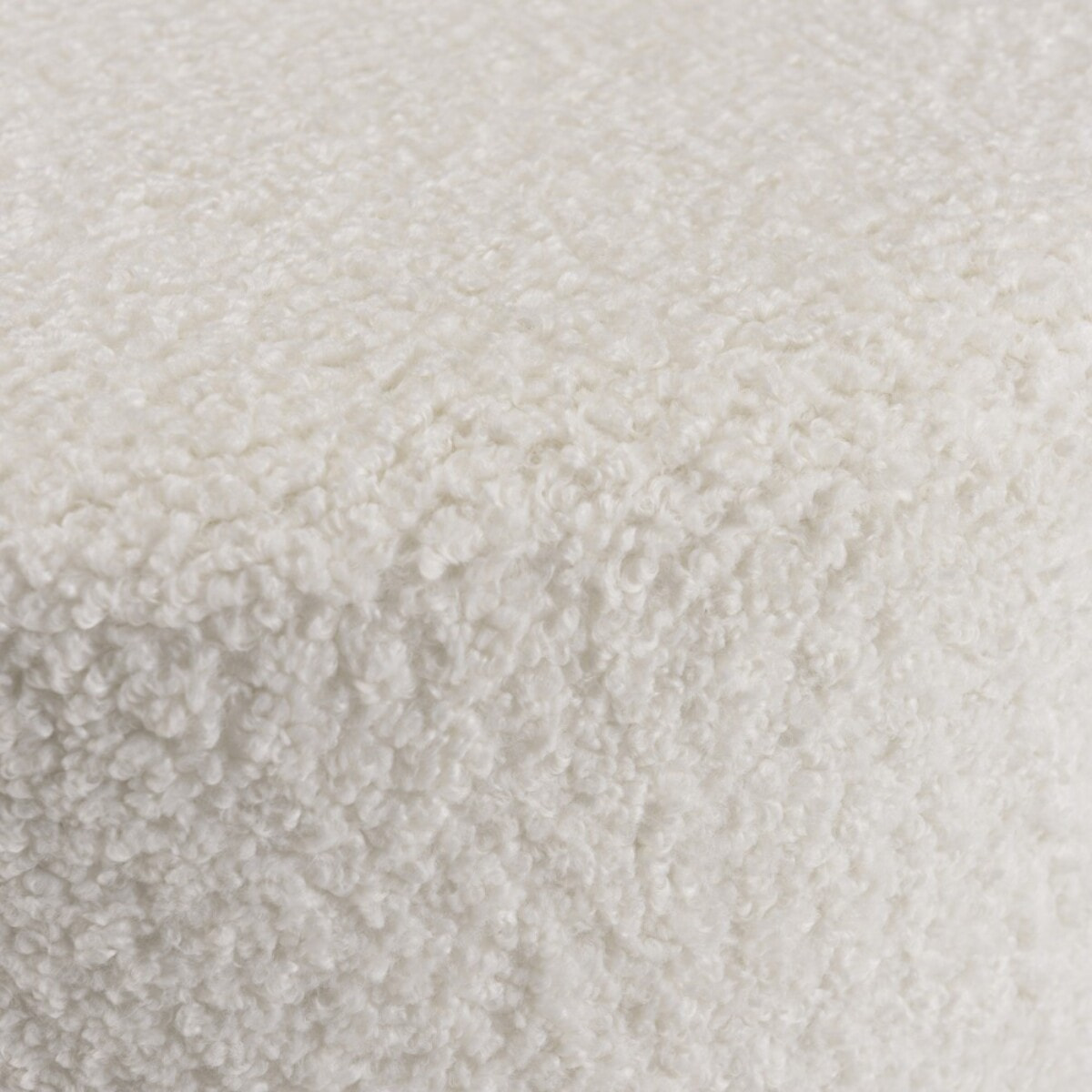 AGATHE - Pouf rond tissu bouclette blanc pieds croisés métal noir