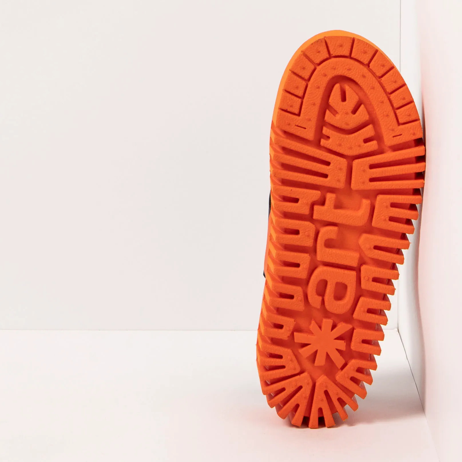 Sandalia de cuña 1574 NAPPA BLACK-ORANGE/BRIGHTON color Black-orange