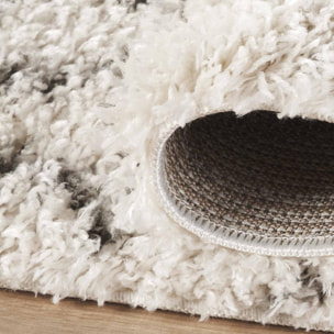 Tapis Shaggy longues mêches et aux motifs traditionnels Berbères