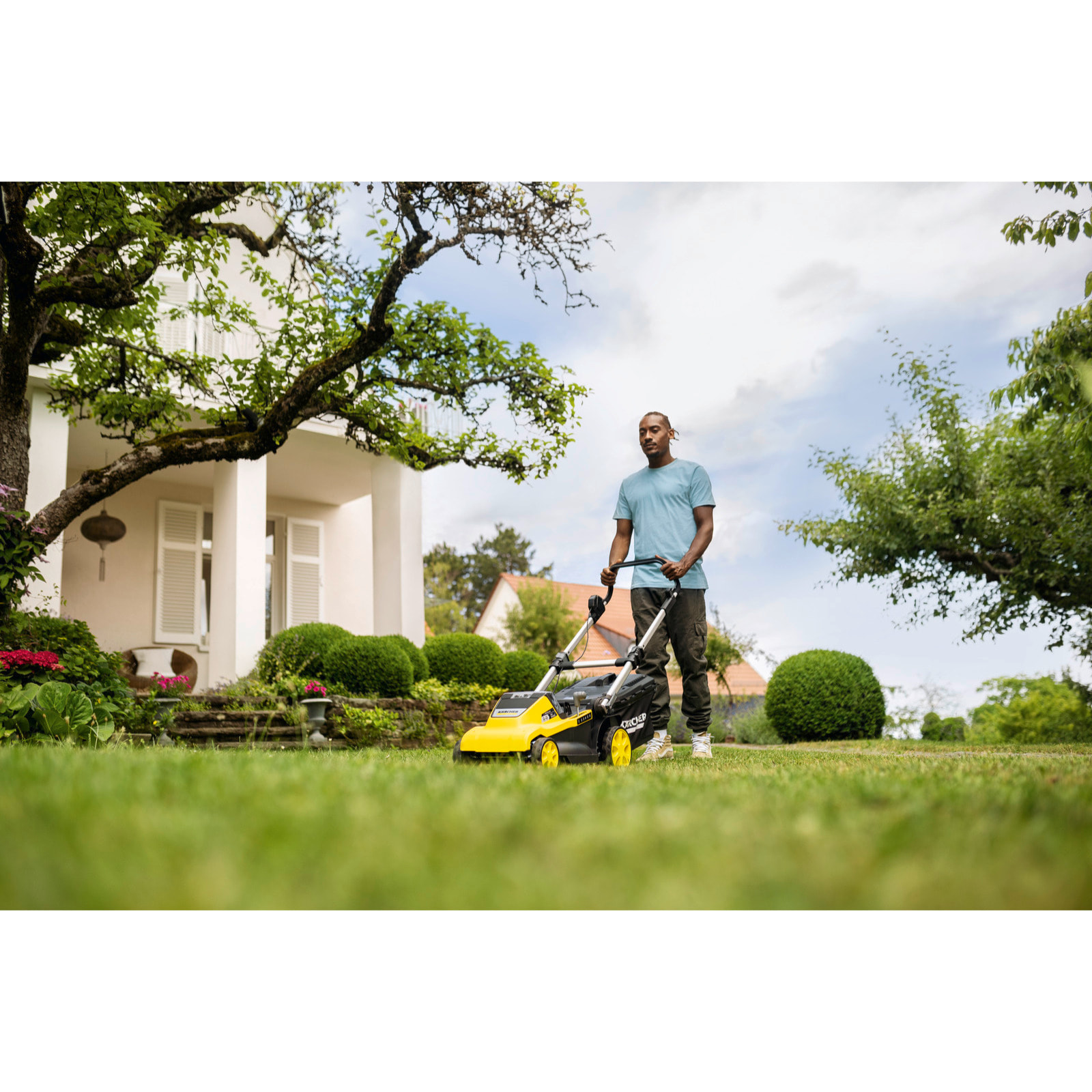 Tondeuse à gazon sans fil 36 V Karcher LMO 5-18 Dual avec 2 batteries 18V-5Ah- moteur brushless- autonomie 550 m²- coupe 41 cm