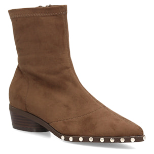 Botines de mujer con tachuelas decorativas