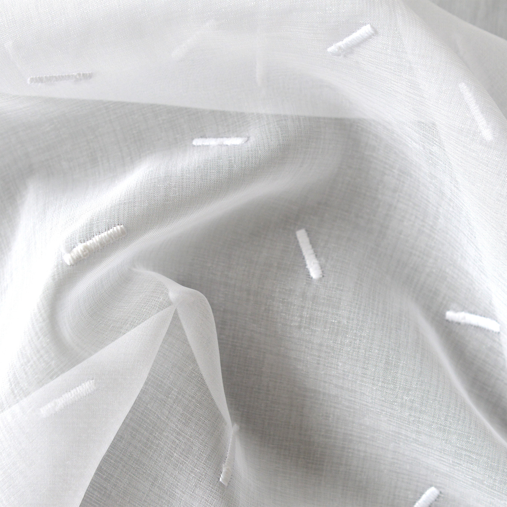 Etamine brodée de petits bâtonnets - Blanc