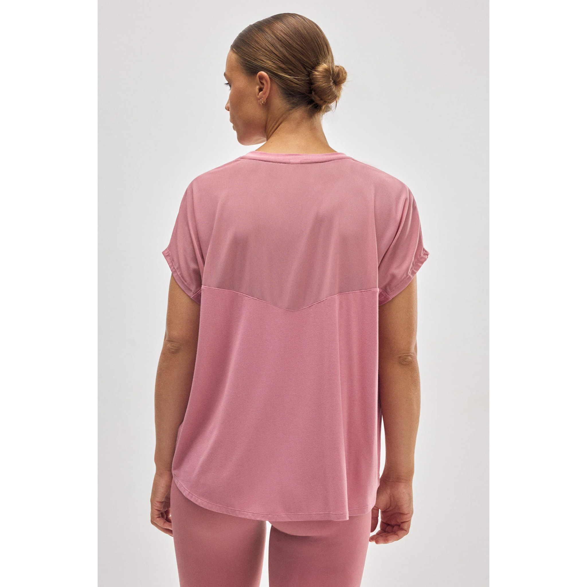 Maglietta sportiva rosa a maniche corte