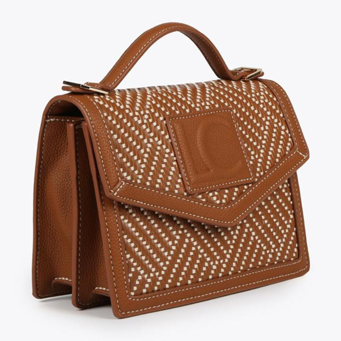 Borsa a tracolla intrecciata con patta