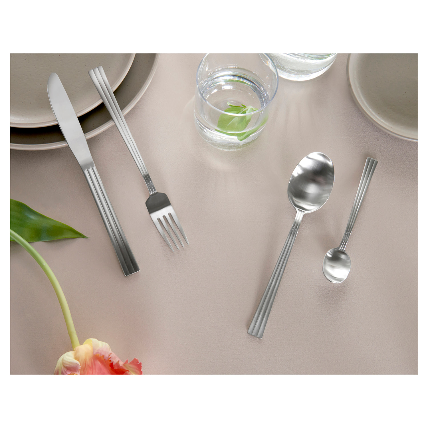 Ensemble de couverts Thebe Edition 2024