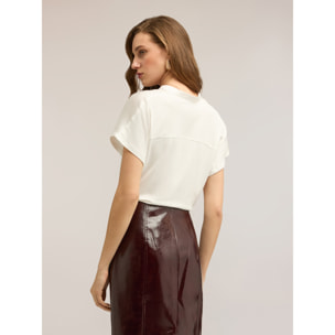 Motivi - Camiseta de raso con escote de serafina - Blanco