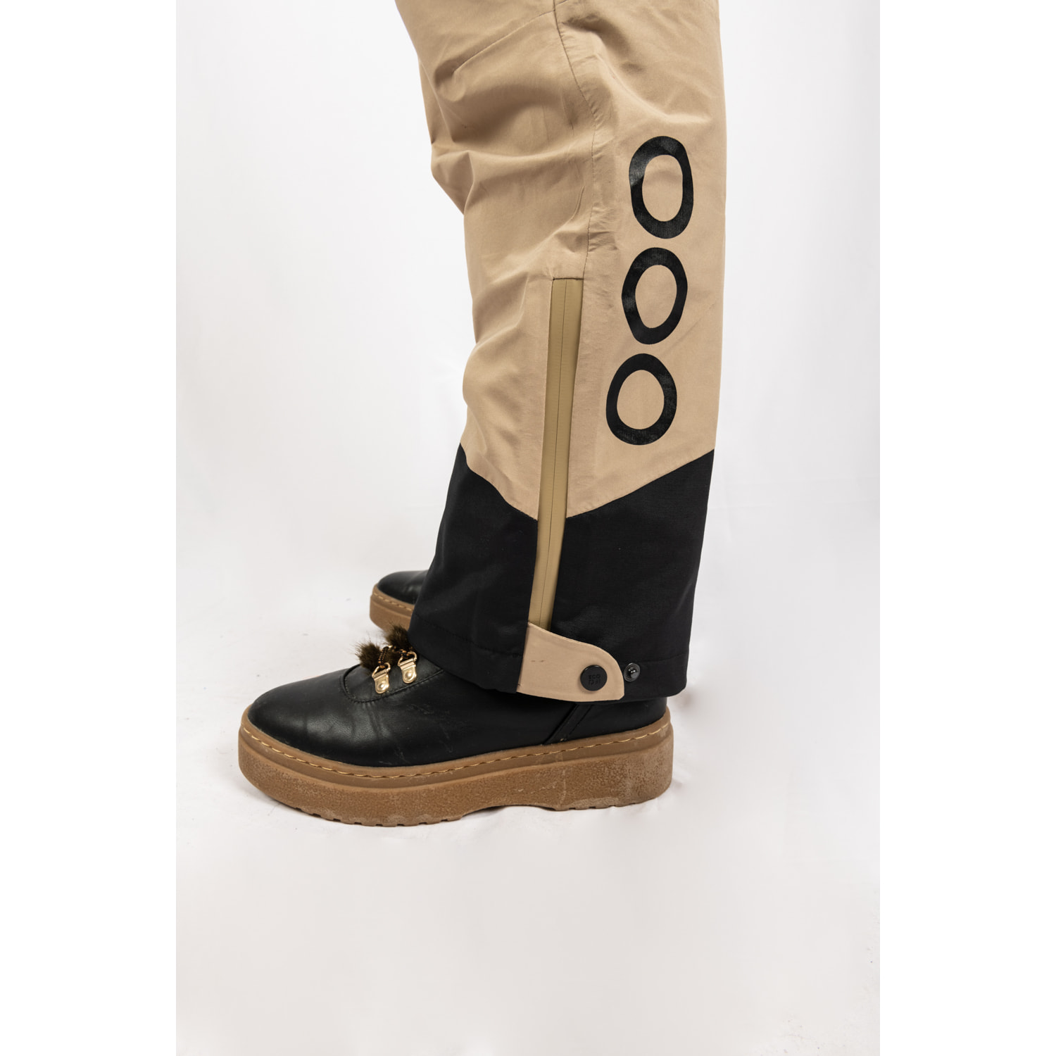 Pantalones ECOExplorer Pants Women dela marca ECOON - Beige