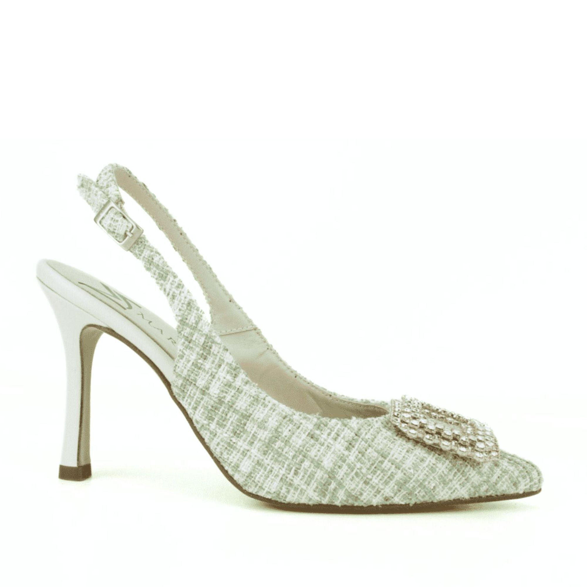 Salón destalonado en chanel verde. Tacón fino de 9 cm