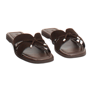 Sandalias planas marrón oscuro elegantes