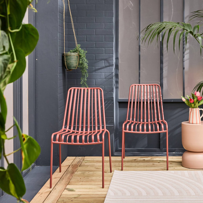 Lot de 2 chaises de jardin FLORIDA terracotta empilable en acier. L 59 x P 47.5 x H 78 cm