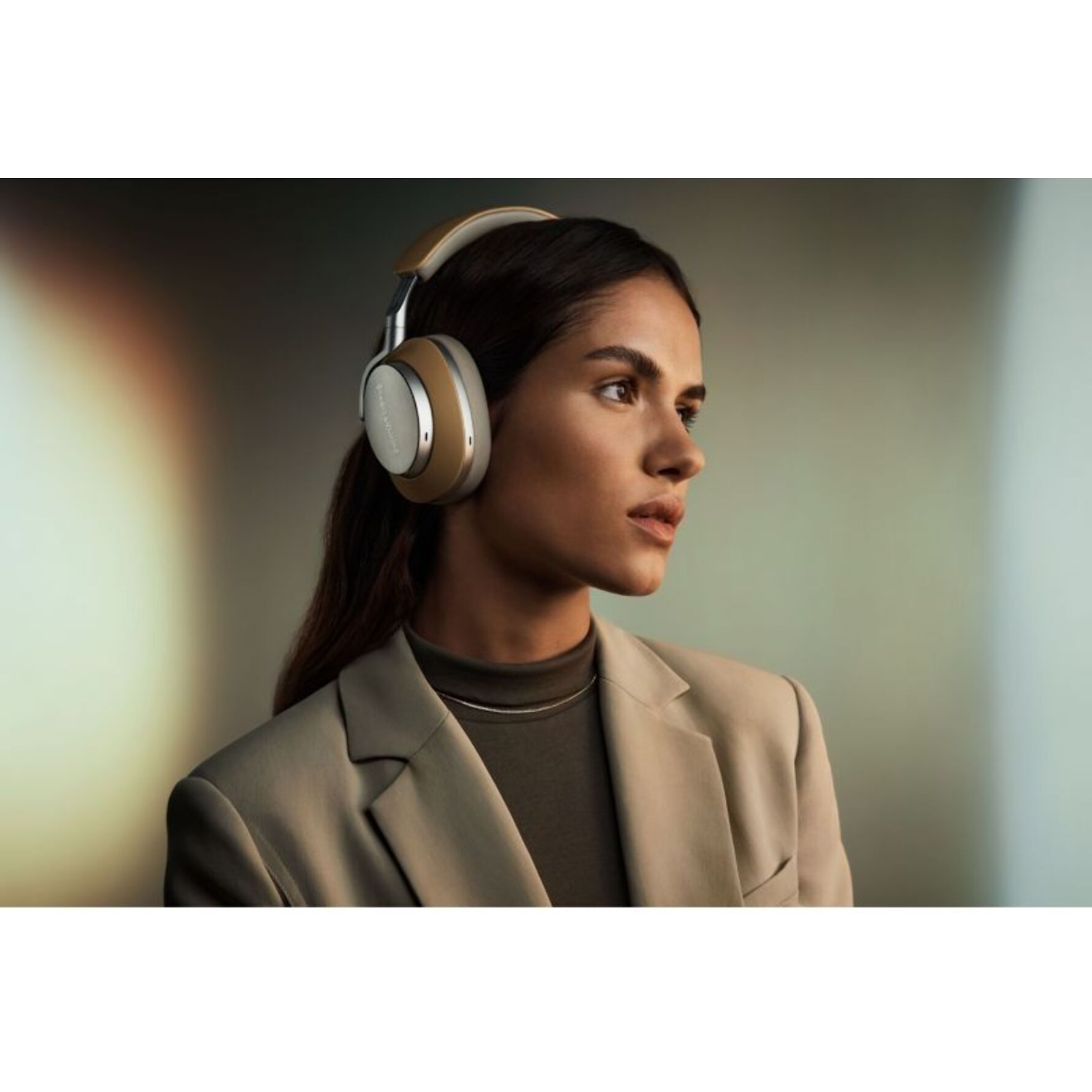 Casque BOWERS AND WILKINS PX8 beige